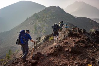 How to discover the most beautiful trekking routes in Romania: recommendations and useful tips