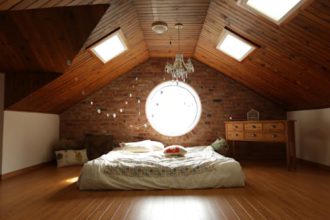 Innovative solutions for natural lighting in the attic: skylights and special windows